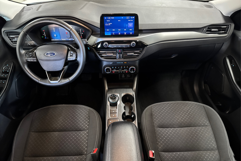 2025 Ford Escape — photo 18 of 33