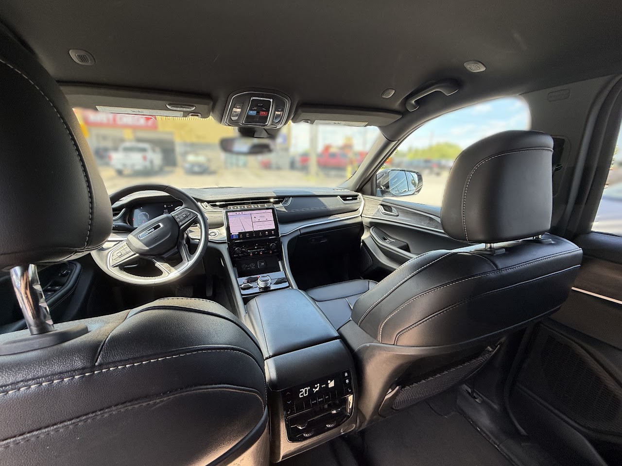 2024 Jeep Grand Cherokee — photo 33 de 67