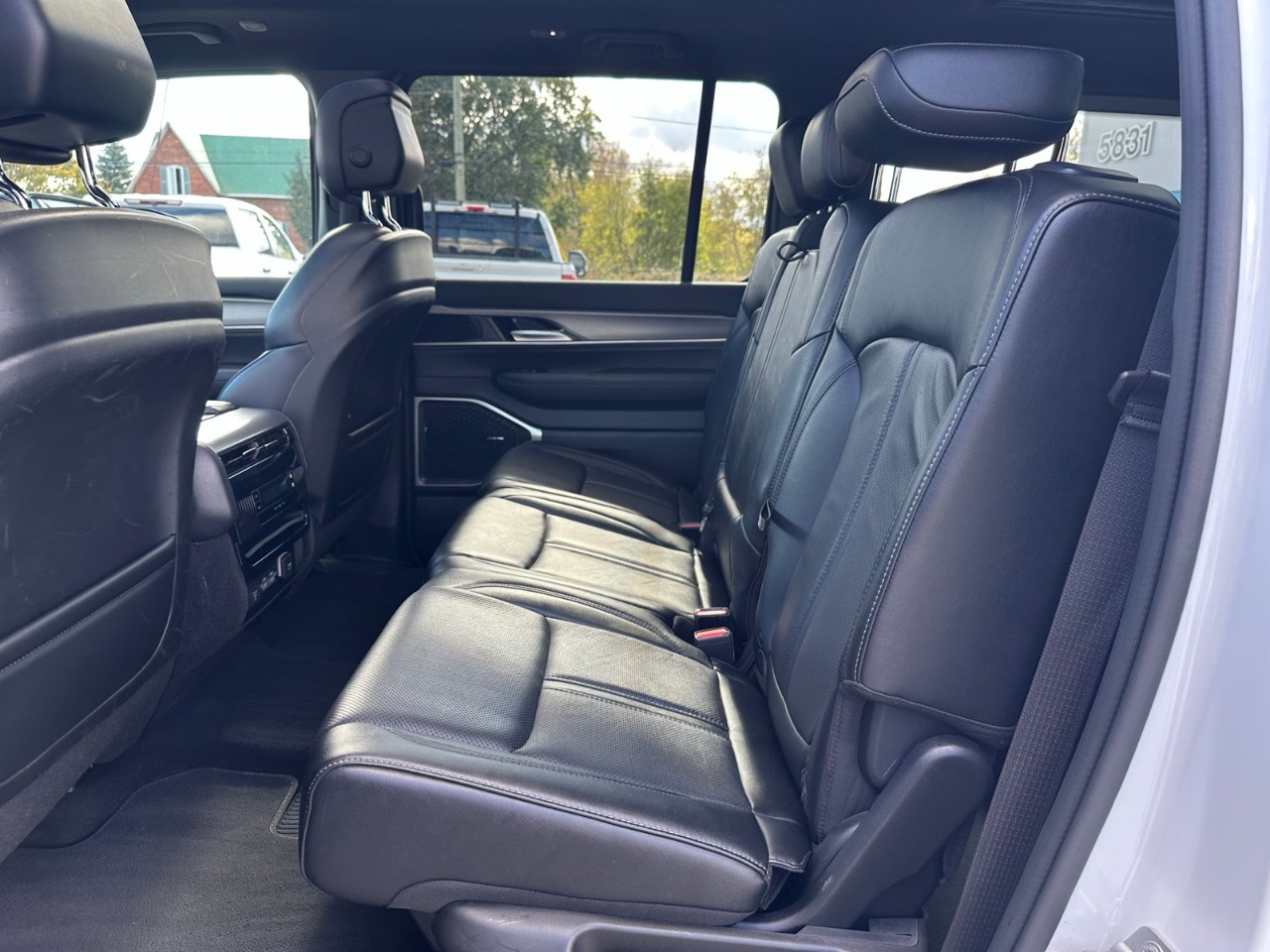 2024 Jeep Wagoneer — photo 21 de 22