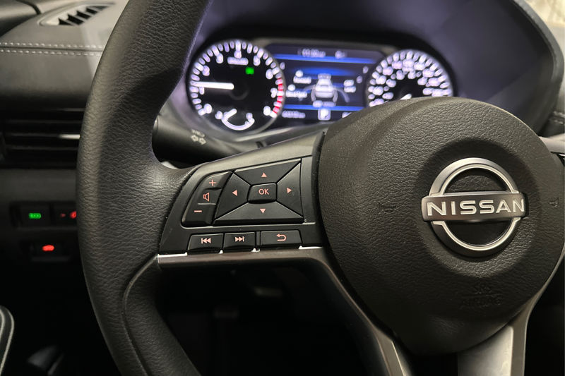 2025 Nissan Sentra — photo 23 de 27
