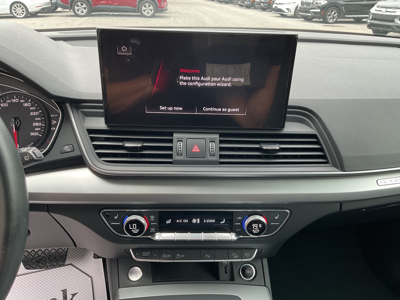 2024 Audi Q5 — photo 27 of 33