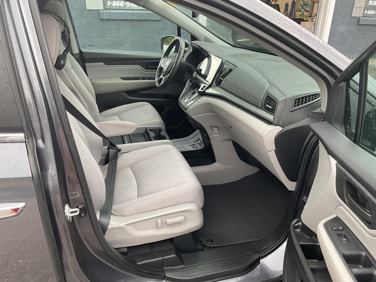 2018 Honda Odyssey — photo 21 of 34