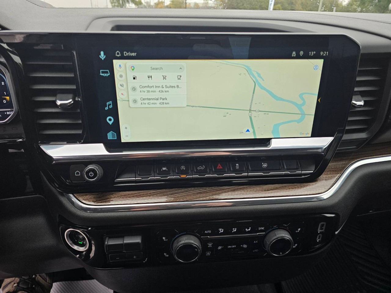 2025 Chevrolet Silverado 1500 — photo 15 of 24