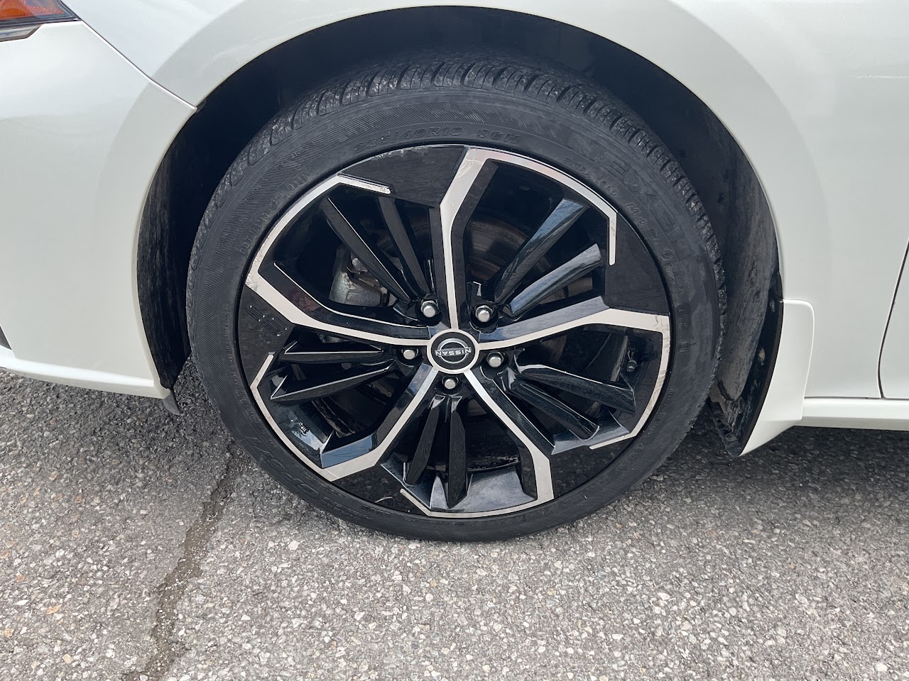 2024 Nissan Altima — photo 9 of 34