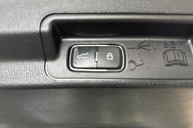 2025 Ford Explorer — photo 13 de 35