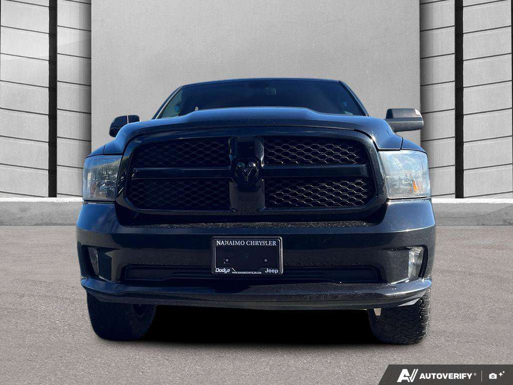 2022 Ram 1500 Classic Crew Cab — photo 5 of 25