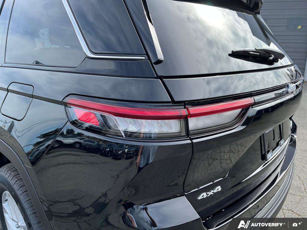 2026 Jeep Grand Cherokee — photo 11 of 25
