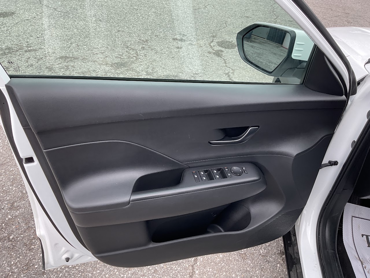 2024 Hyundai Kona — photo 31 of 34
