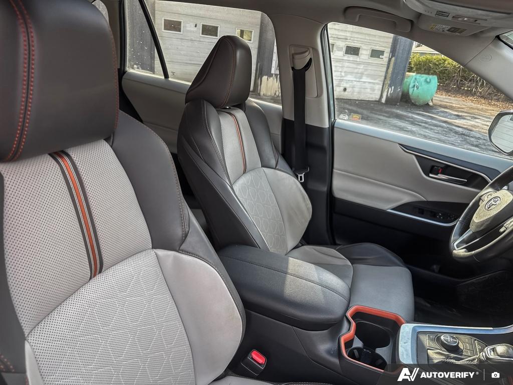 2019 Toyota RAV4 — photo 22 de 25