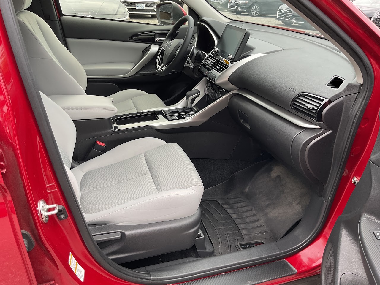 2023 Mitsubishi Eclipse Cross — photo 20 of 32