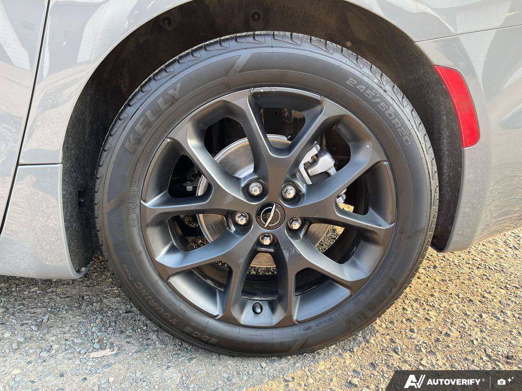 2025 Chrysler Pacifica — photo 6 de 25
