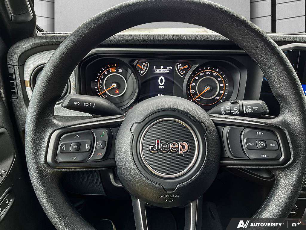 2026 Jeep Wrangler — photo 13 de 24