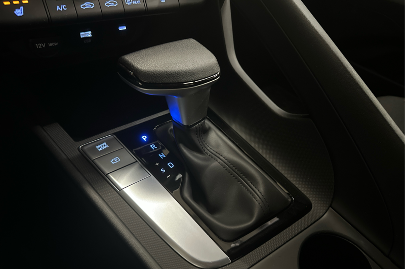 2026 Hyundai Elantra — photo 30 of 32