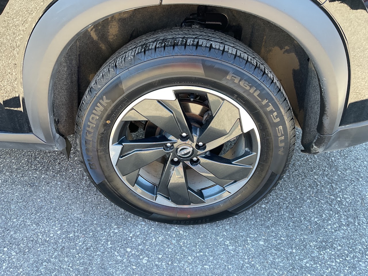 2025 Nissan Rogue — photo 14 of 34