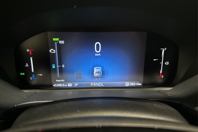 2025 Ford Escape Plug-in Hybrid — photo 15 of 28