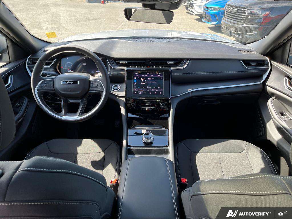 2026 Jeep Grand Cherokee — photo 24 of 25