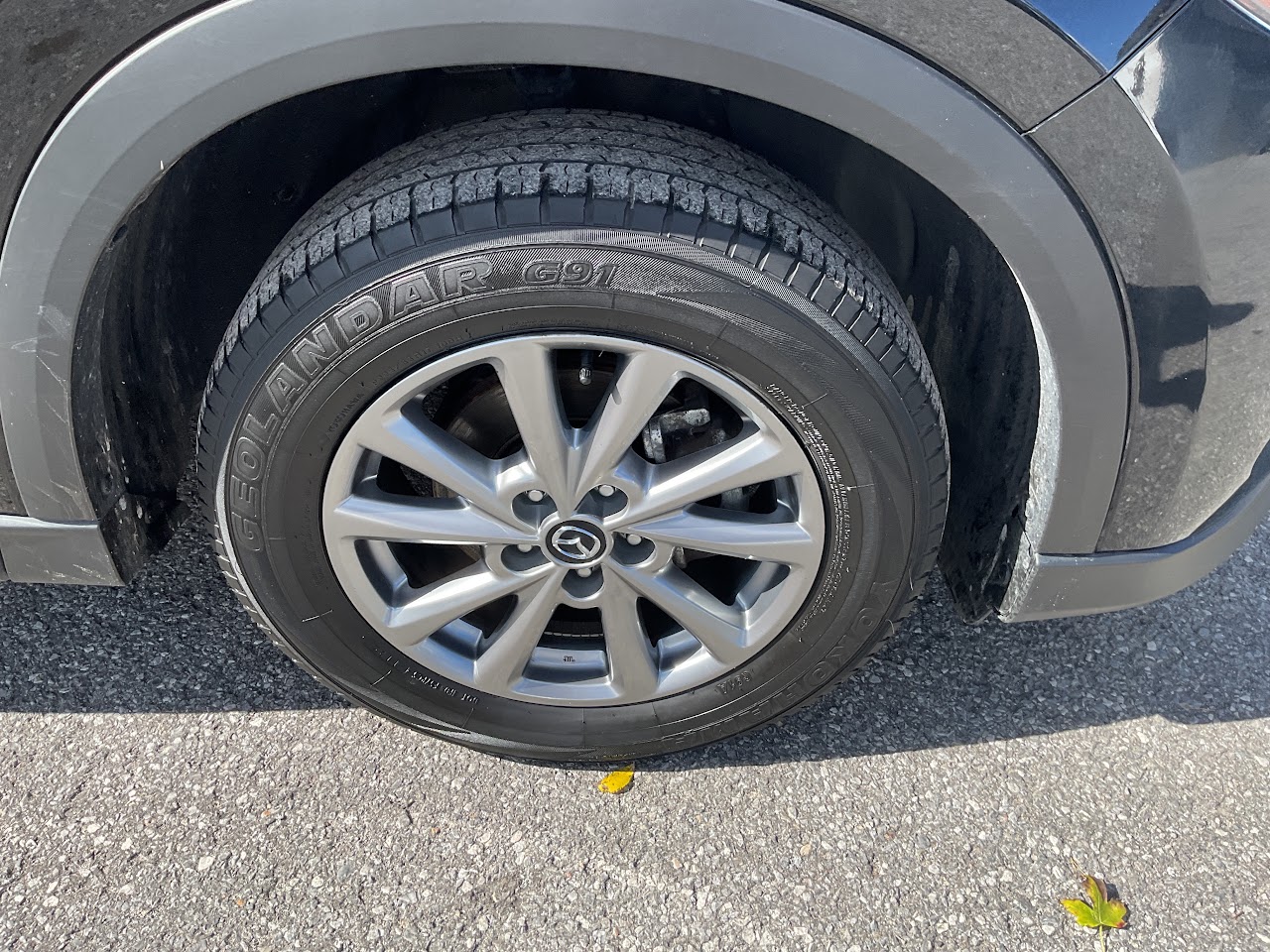 2025 Mazda CX-5 — photo 15 of 33