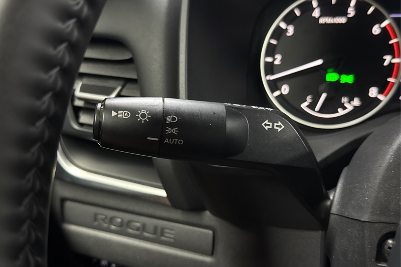 2025 Nissan Rogue — photo 15 of 33