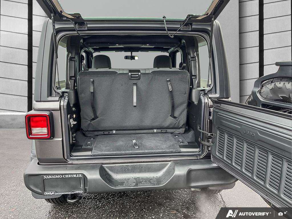 2026 Jeep Wrangler — photo 11 de 24