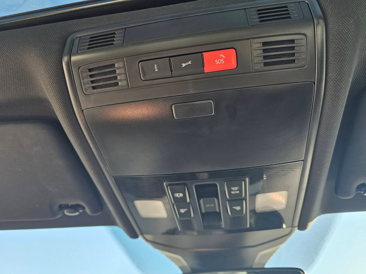 2025 Volkswagen Jetta — photo 19 of 26
