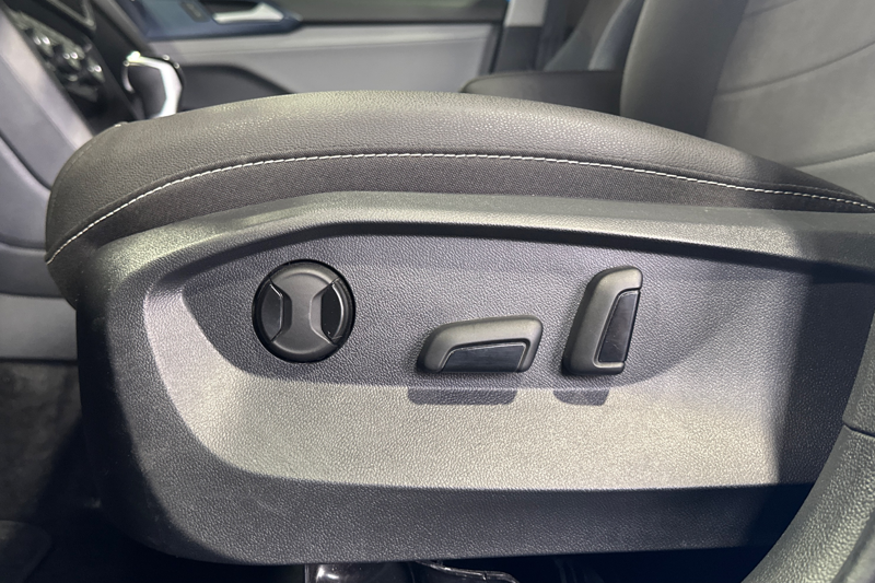 2024 Volkswagen Taos — photo 31 of 34