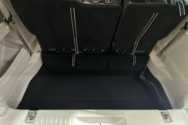 2023 Chrysler Pacifica — photo 10 of 27