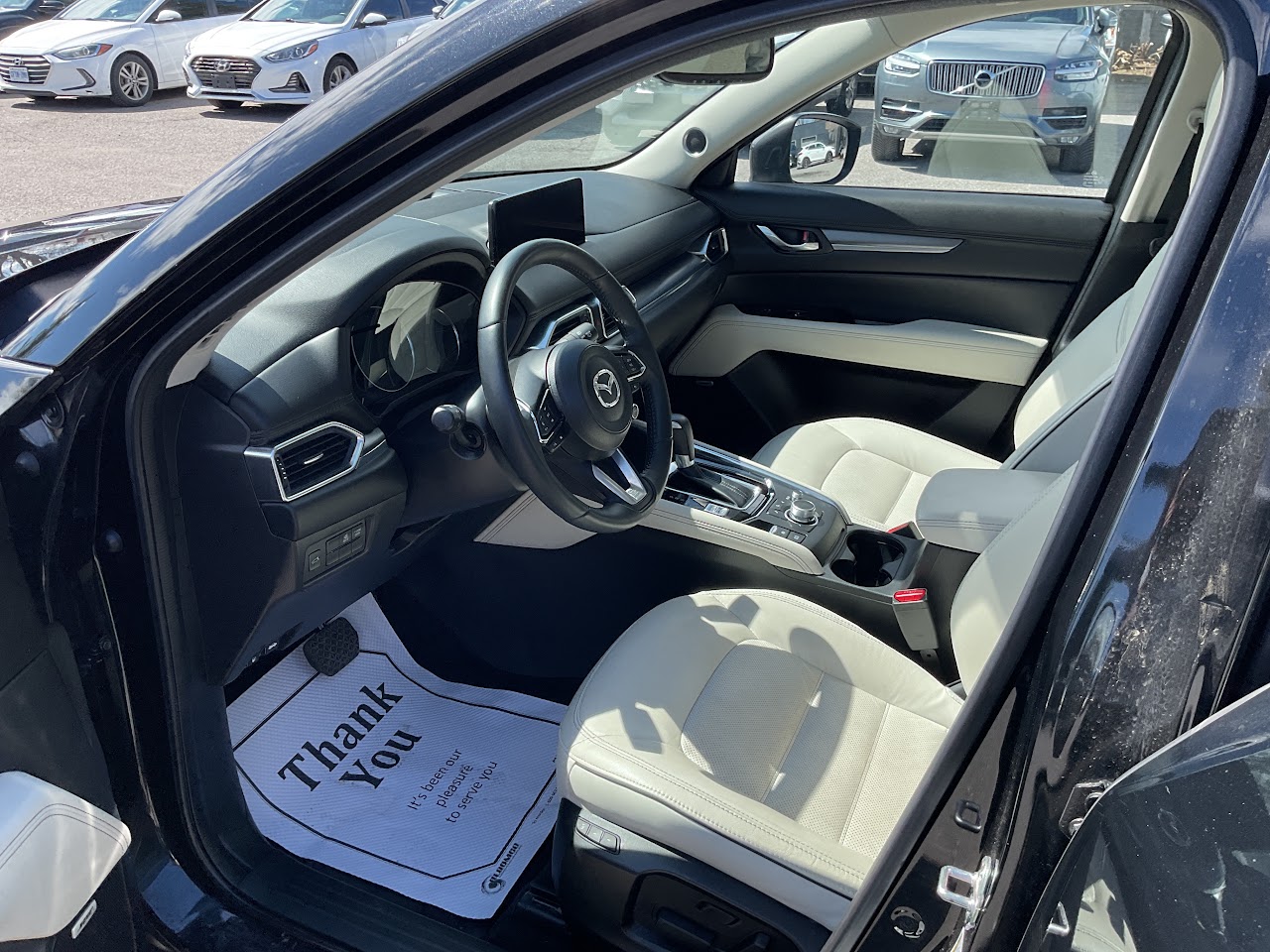 2025 Mazda CX-5 — photo 17 of 33