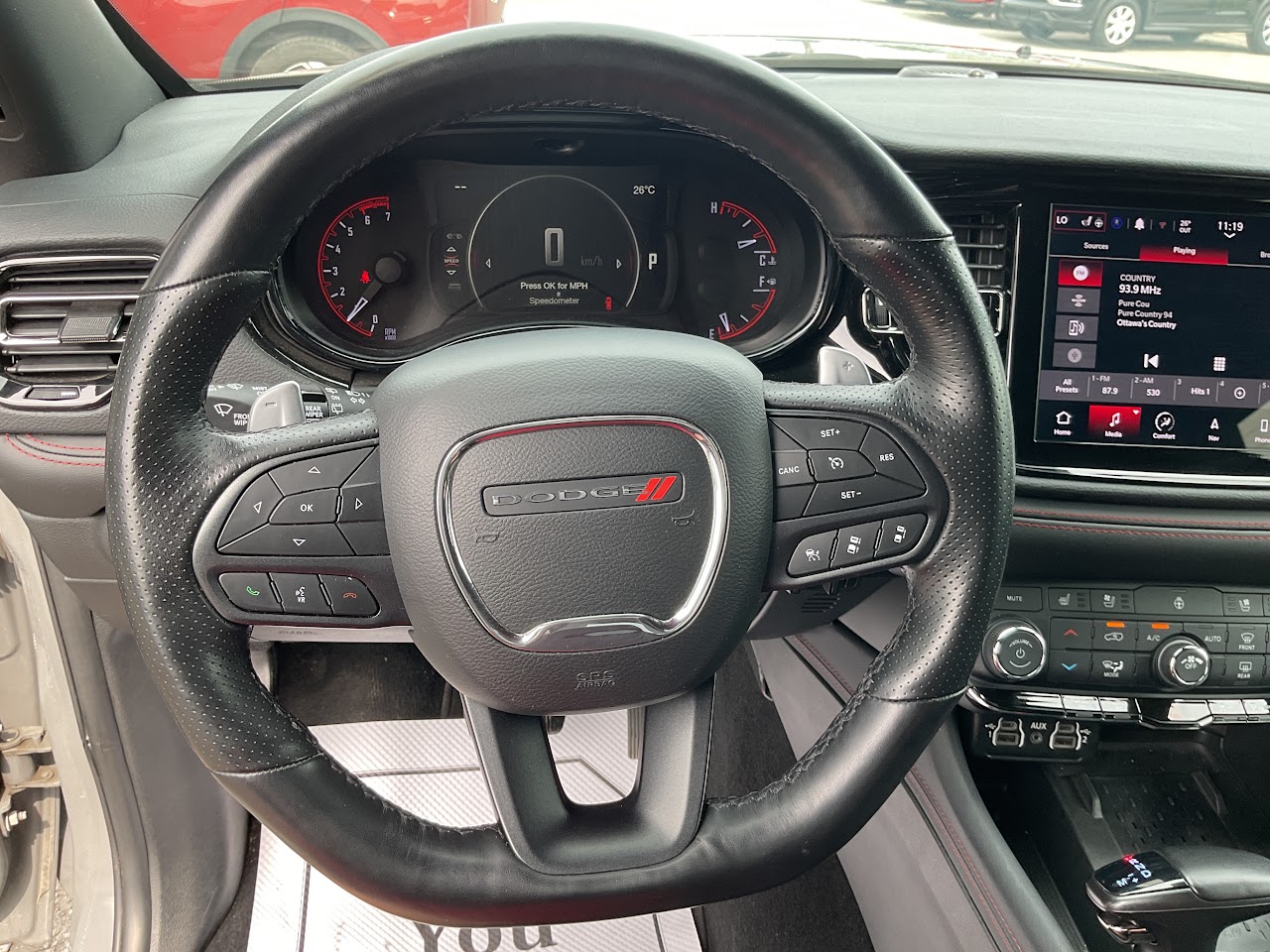 2025 Dodge Durango — photo 23 of 34