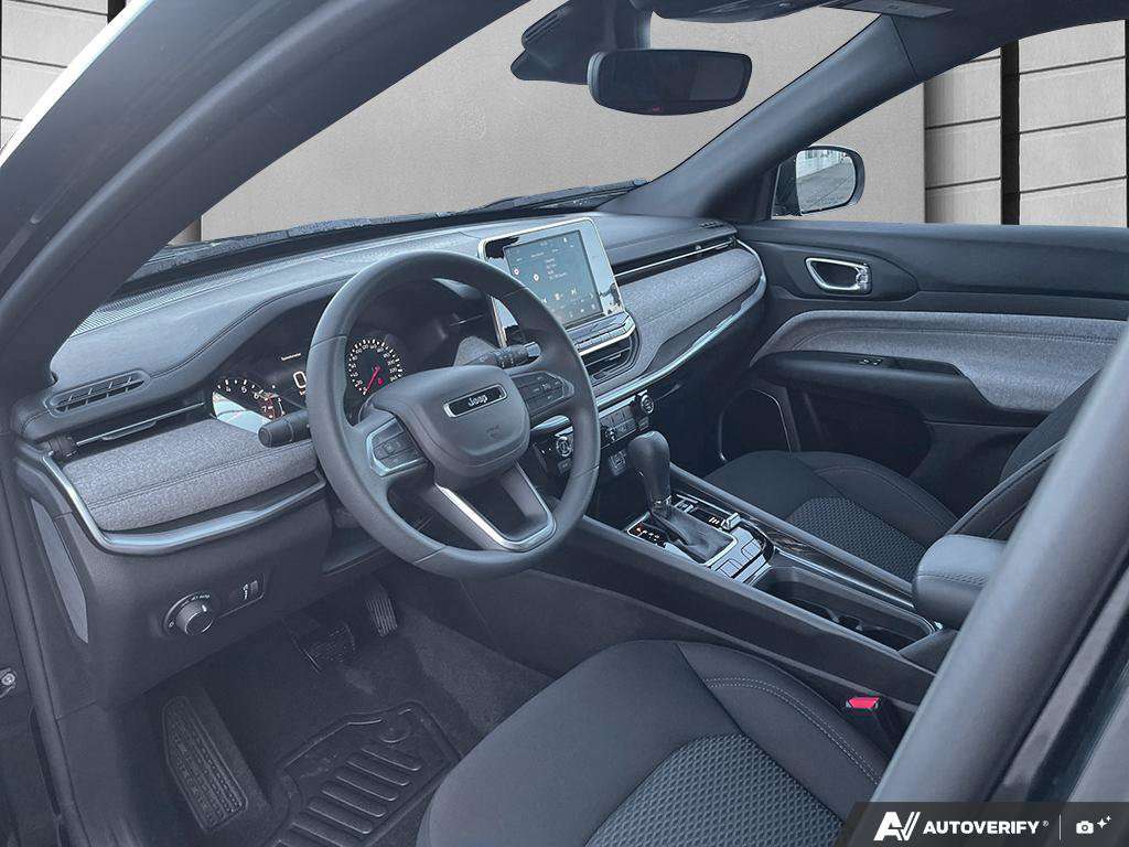 2026 Jeep Compass — photo 13 de 25
