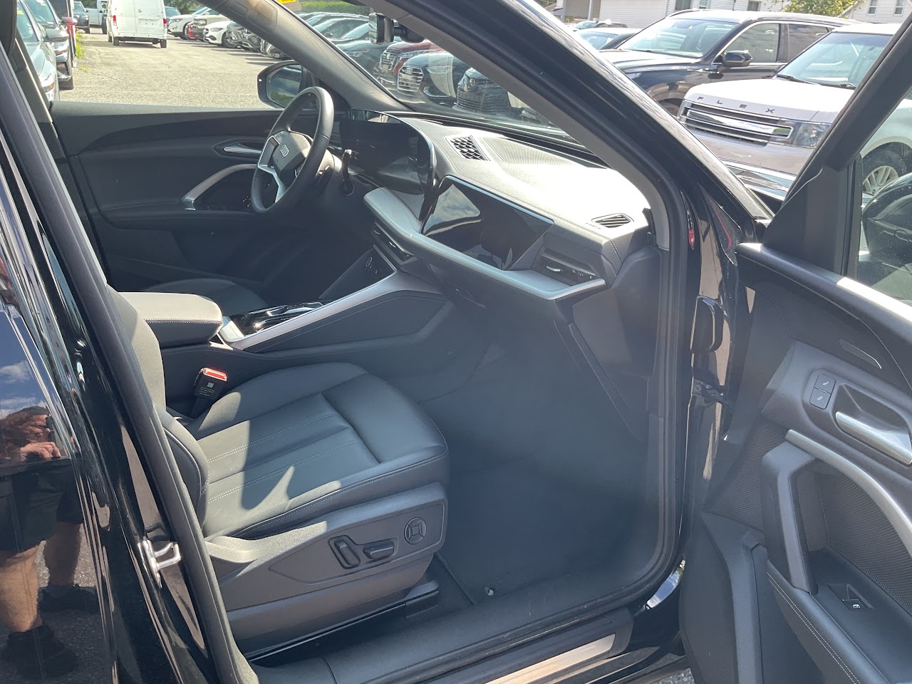 2025 Audi Q5 — photo 20 of 34