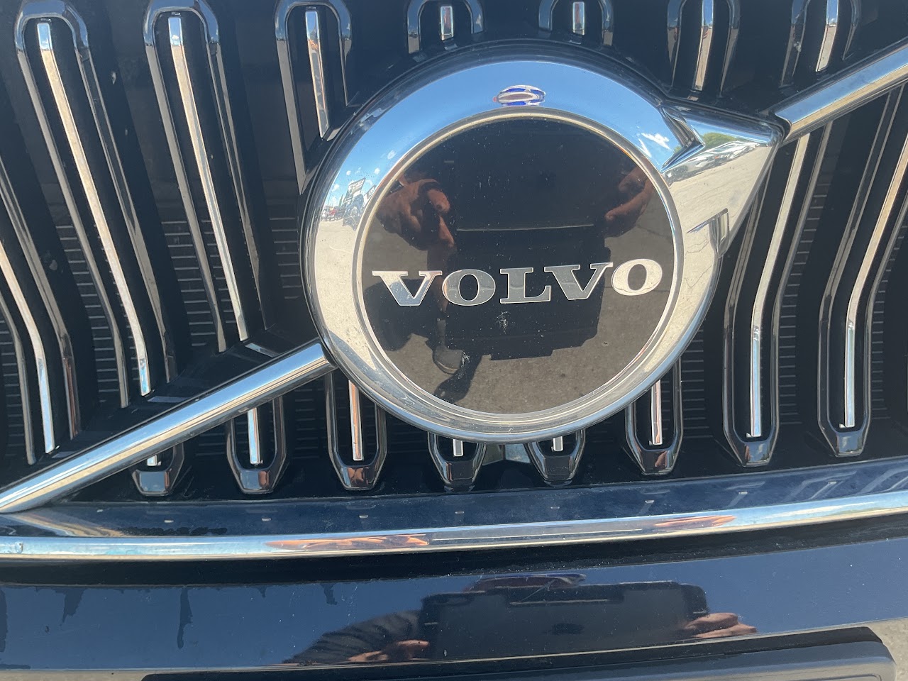 2024 Volvo XC40 — photo 20 of 36