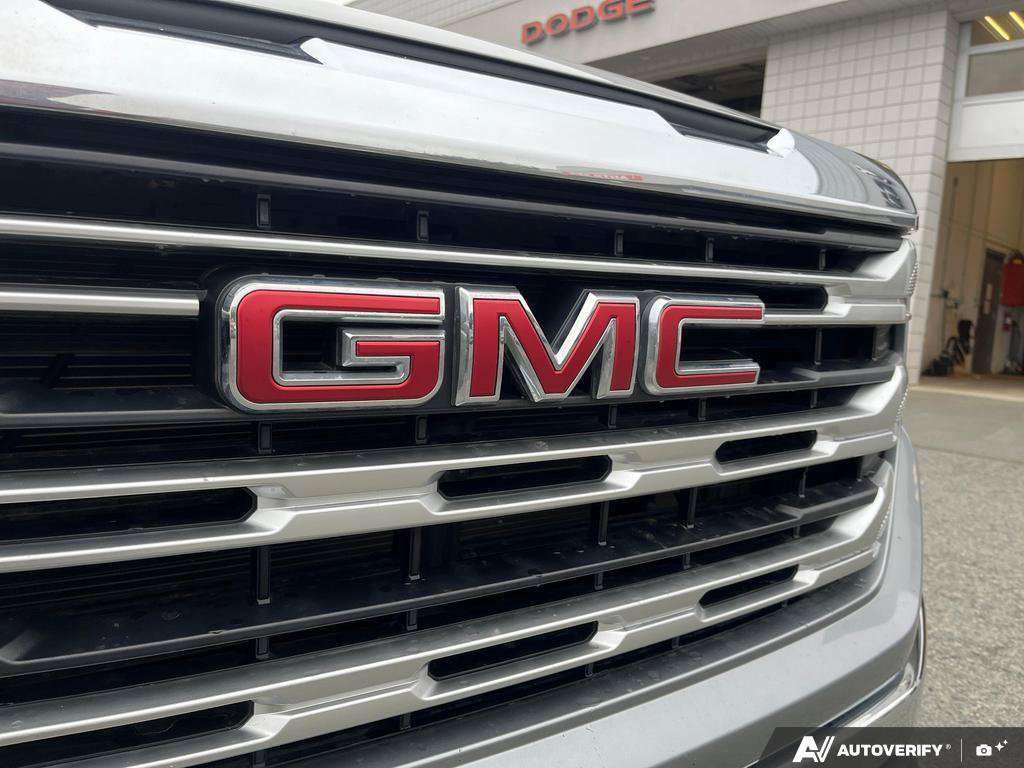 2023 GMC Sierra 1500 — photo 9 of 25