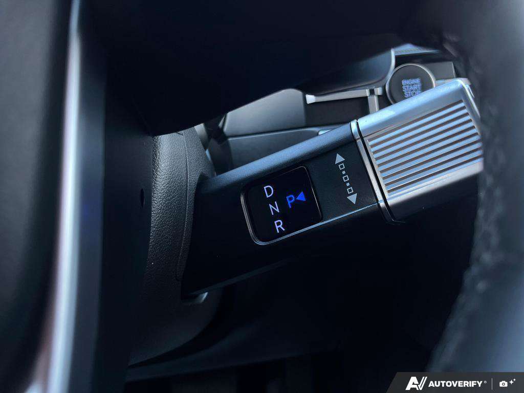 2025 Hyundai Santa Fe — photo 18 of 25