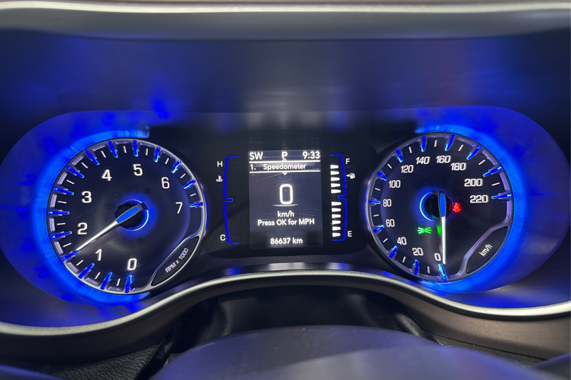 2024 Chrysler Grand Caravan — photo 15 of 34