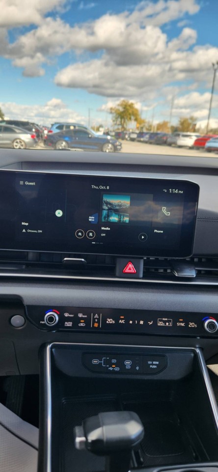 2025 Kia Carnival — photo 14 de 19