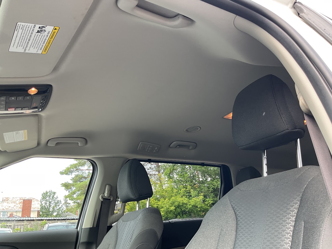2025 Kia Carnival — photo 32 of 34