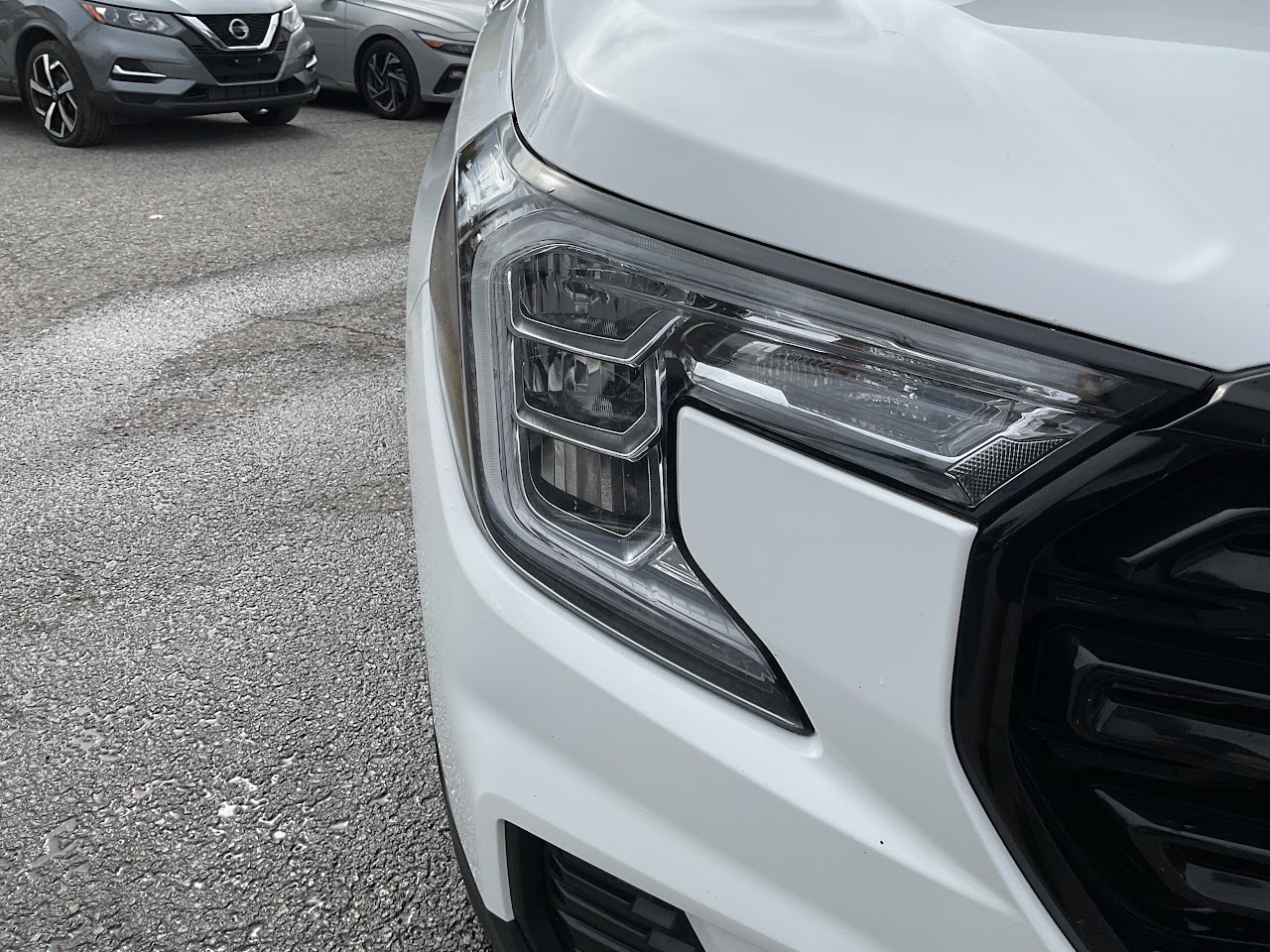2022 GMC Terrain — photo 11 of 34