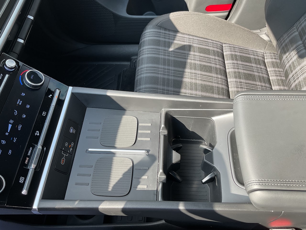 2026 Hyundai Santa Fe — photo 29 of 34