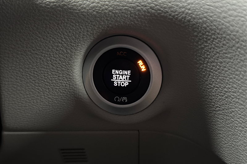 2024 Chrysler Pacifica — photo 27 of 33