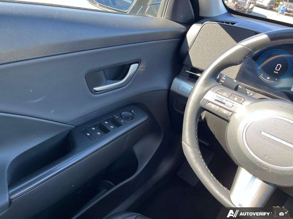2025 Hyundai Kona — photo 17 of 25