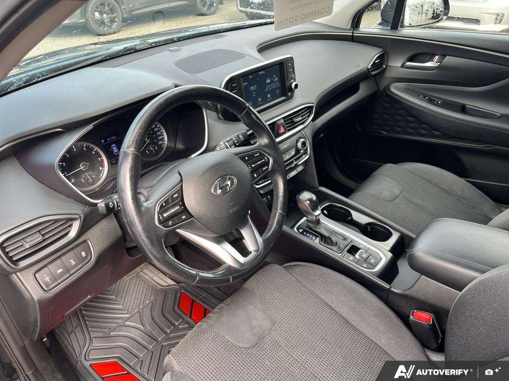 2019 Hyundai Santa Fe — photo 13 of 25