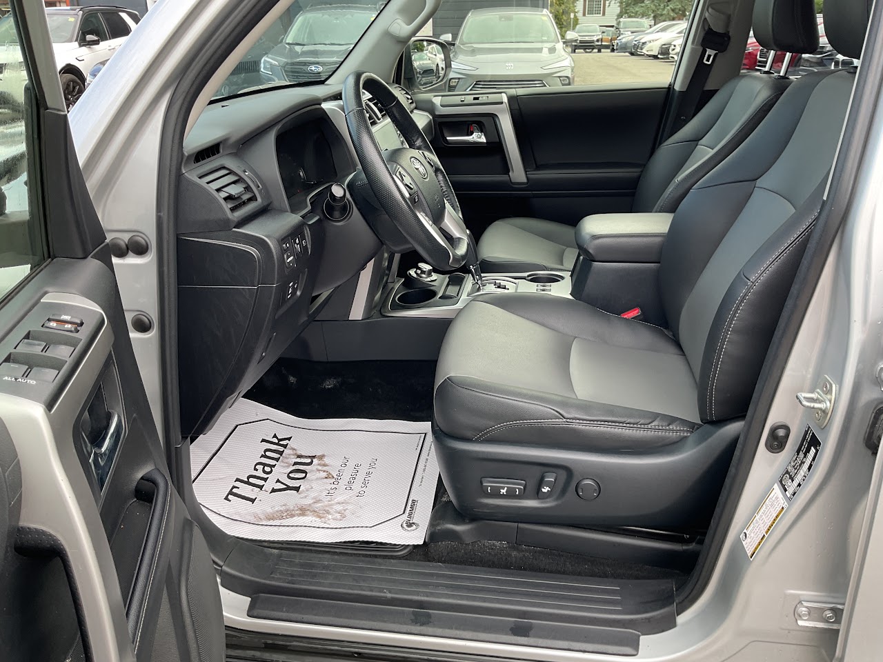 2024 Toyota 4RUNNER — photo 20 of 34