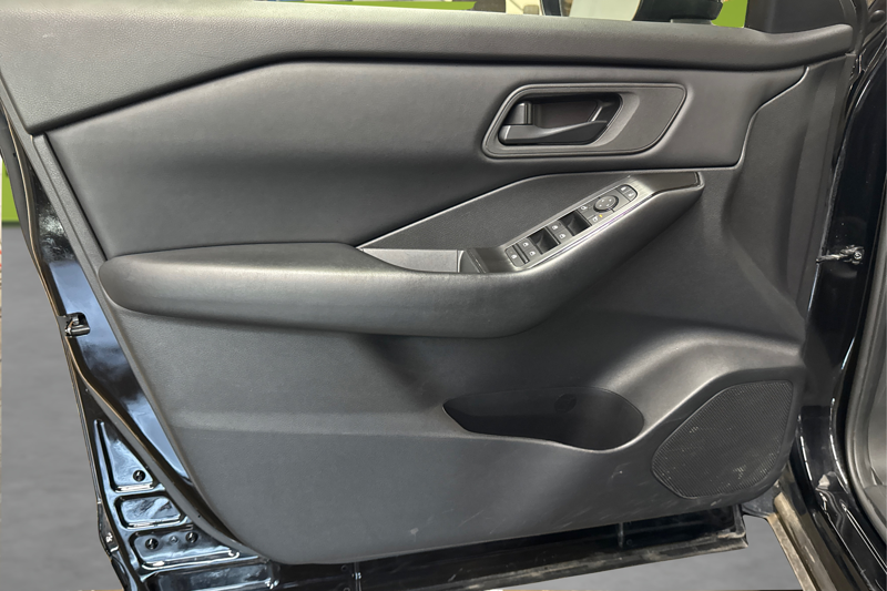 2025 Nissan Rogue — photo 18 of 33