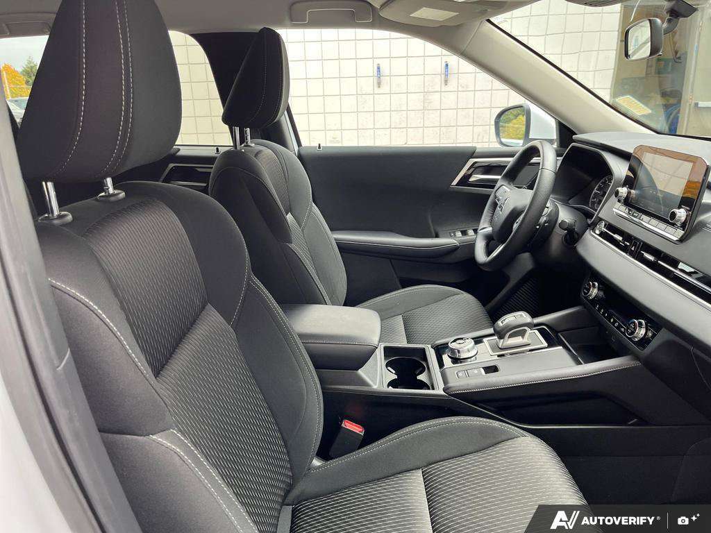 2024 Mitsubishi Outlander — photo 27 de 30