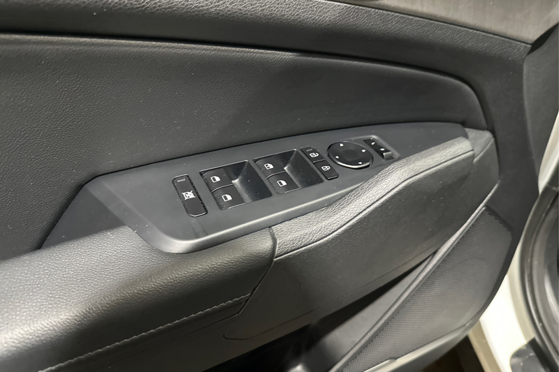2026 Kia Sportage — photo 29 of 33