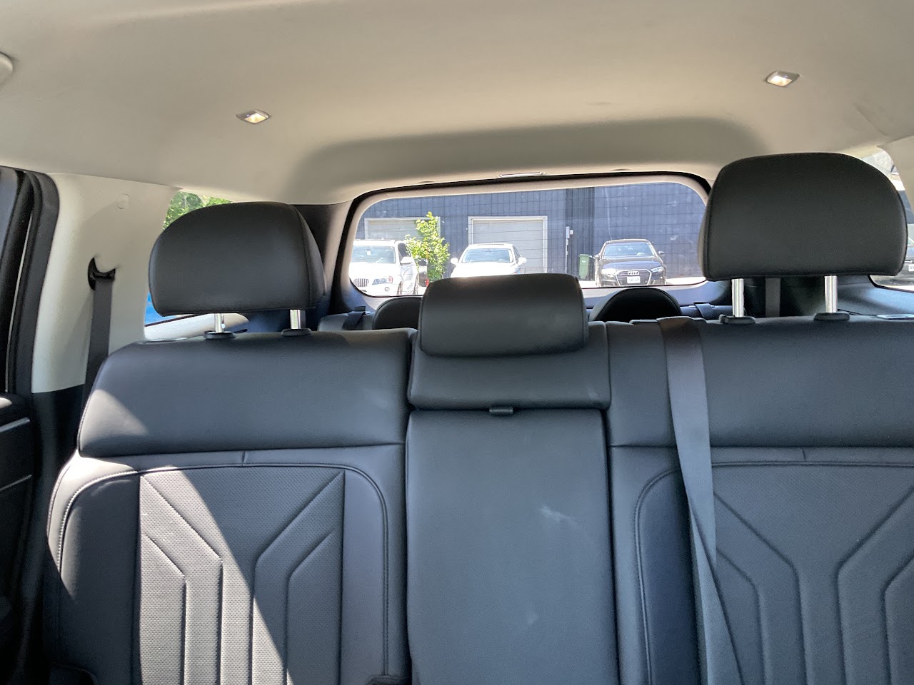 2025 Hyundai Santa Fe — photo 25 of 34
