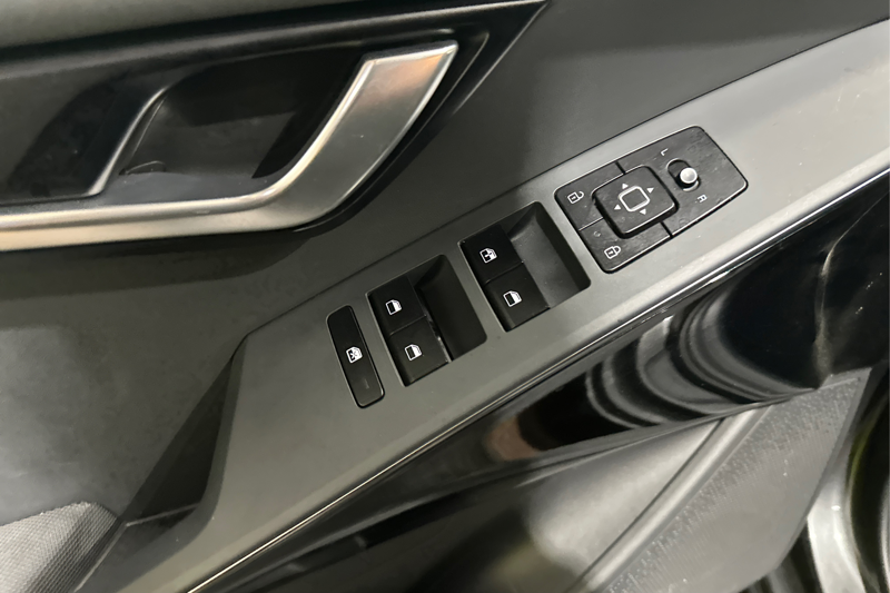 2025 Kia Niro Hybrid — photo 25 of 27