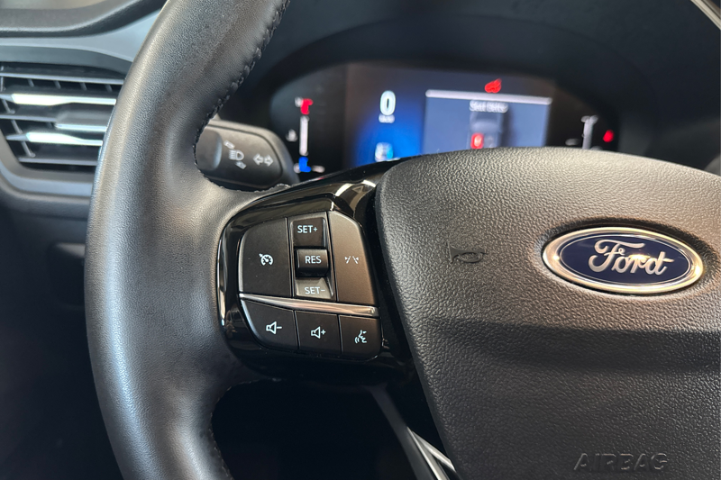 2025 Ford Escape — photo 28 of 33