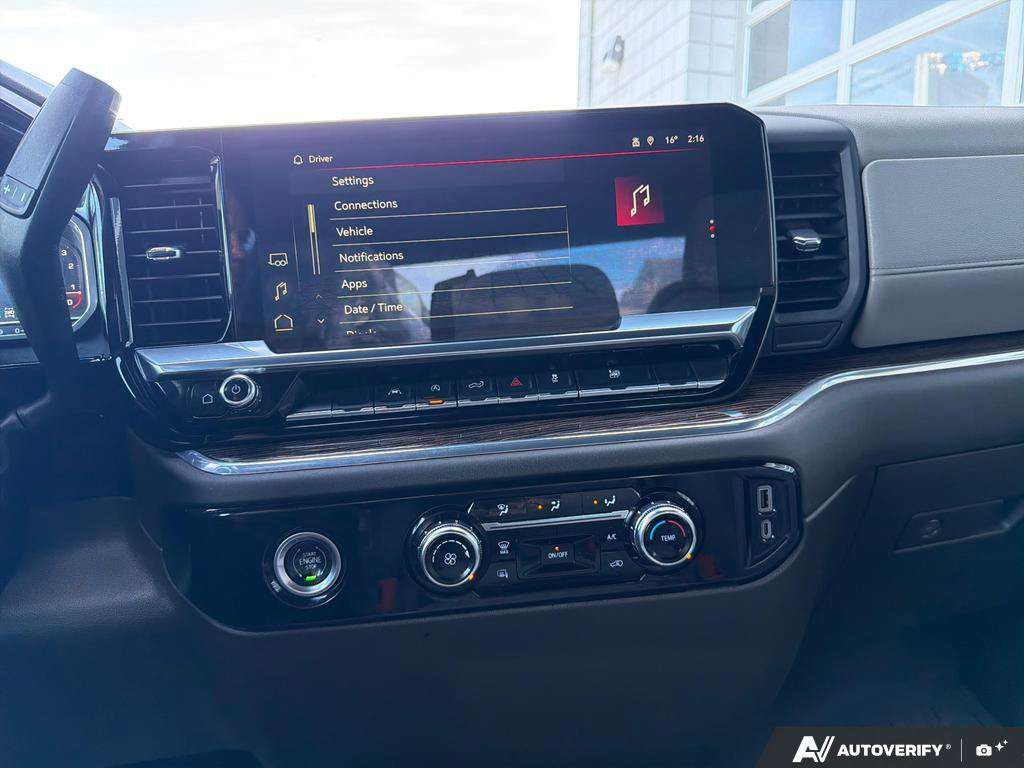 2023 GMC Sierra 1500 — photo 19 of 25