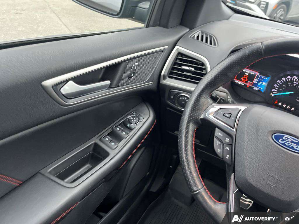2021 Ford Edge — photo 17 of 25
